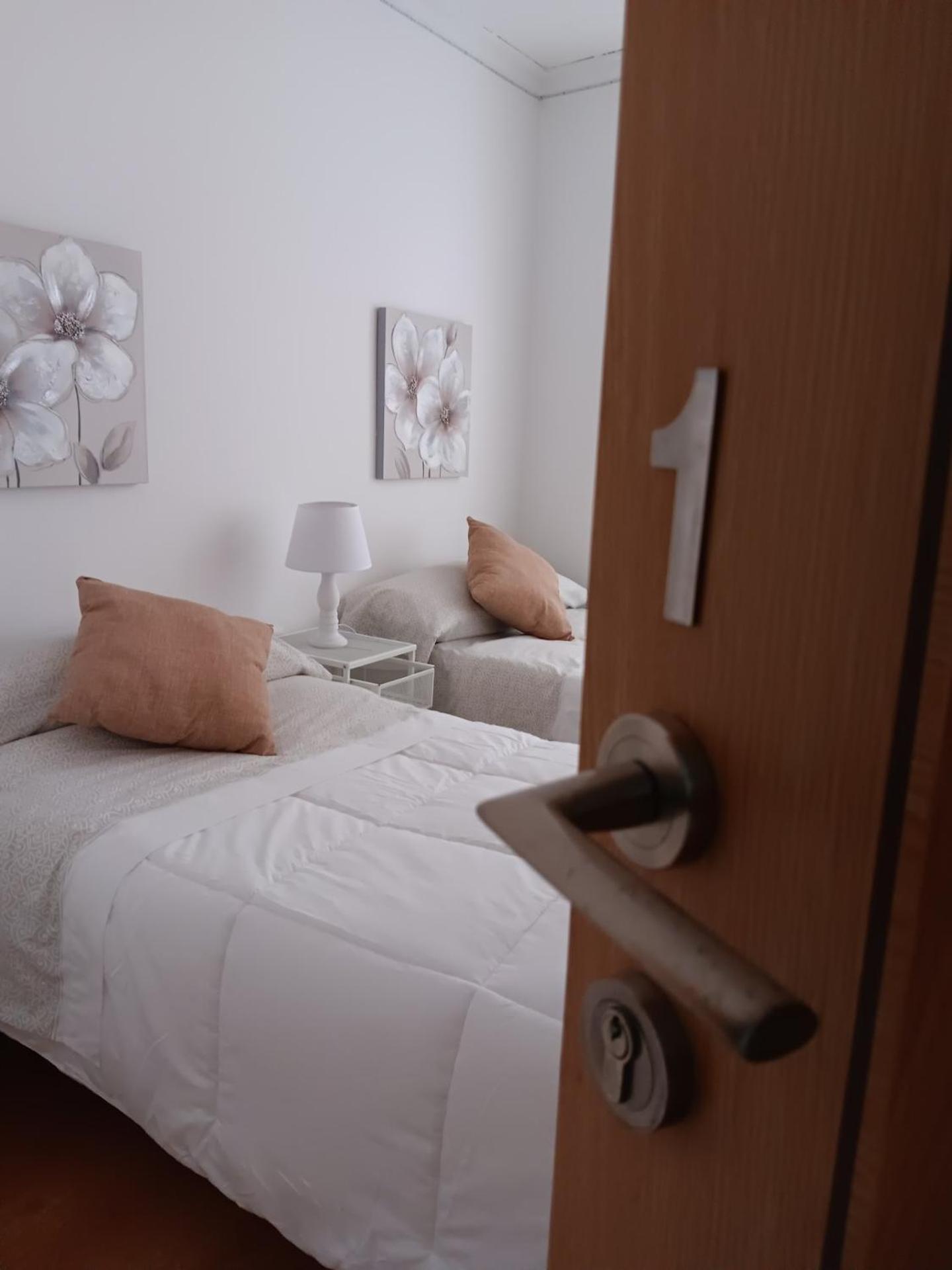 Apartamento Familiar Centro Historico Plaza Ayuntamiento "Ciutat Vella" บาเลนเซีย ภายนอก รูปภาพ