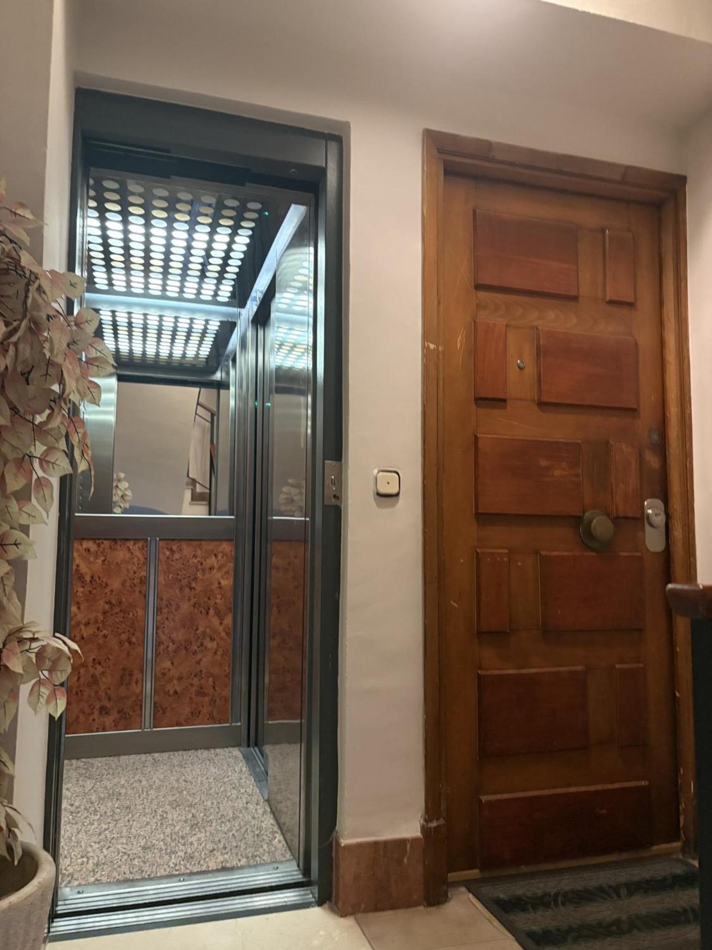 Apartamento Familiar Centro Historico Plaza Ayuntamiento "Ciutat Vella" บาเลนเซีย ภายนอก รูปภาพ
